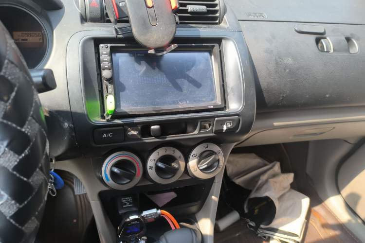 Used Everus S1 2012 1.3L Automatic Comfort Edition
