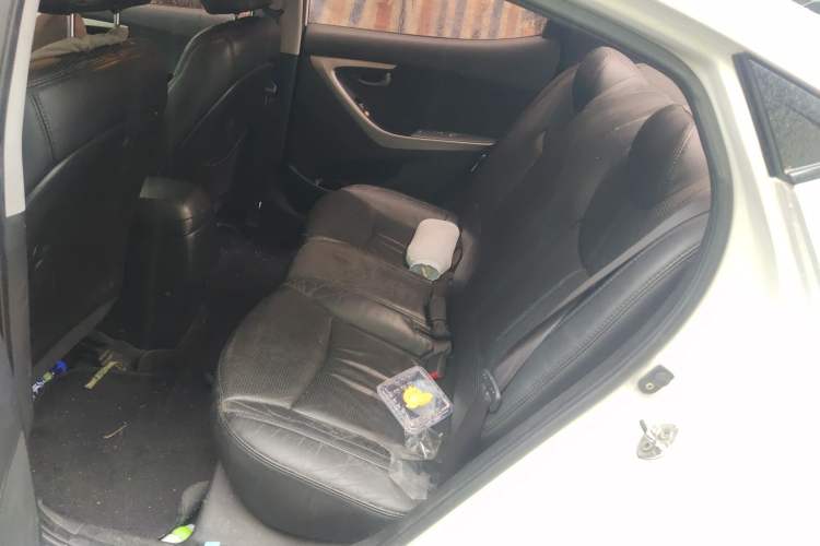 Used Hyundai Elantra (5th Generation / Langdong) 2012 1.6L Automatic Fashion Edition Left Rear Seat