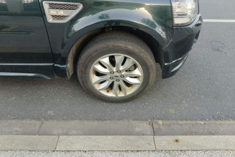 Used Land Rover Freelander 2 2013 2.0T Si4 HSE Gasoline Version Right Front Wheel Hub