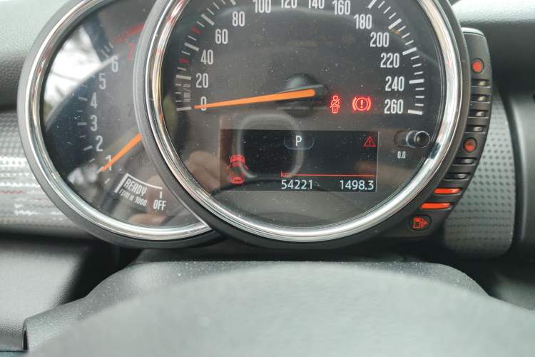 Used MINI MINI 2014 1.5T COOPER Fun