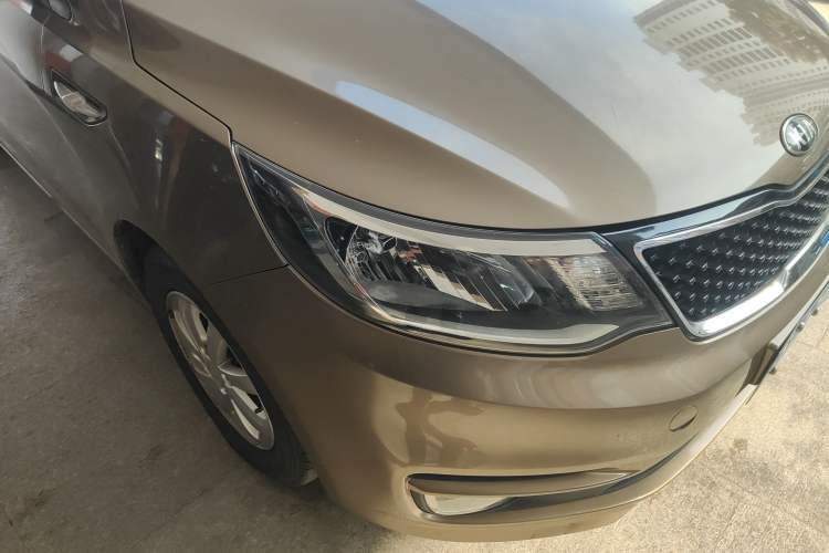 Used Kia K2 2015 Sedan 1.4L MT GLS Right Front Headlight