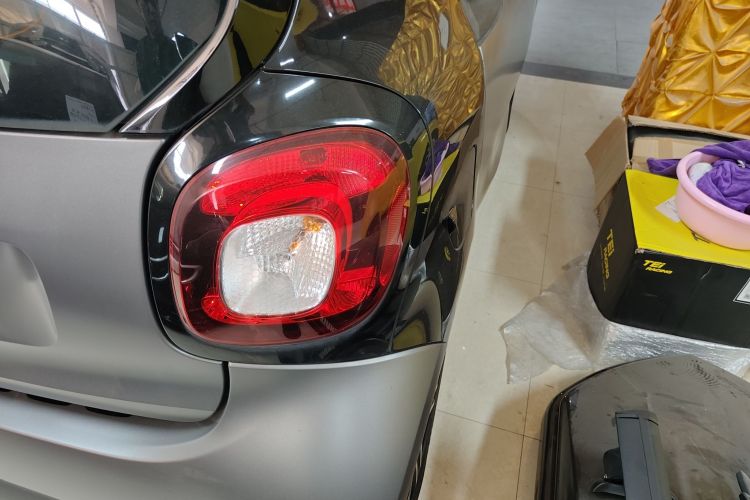 Used smart fortwo 2019 0.9T 66kW Hardtop Wind Power Edition China VI
