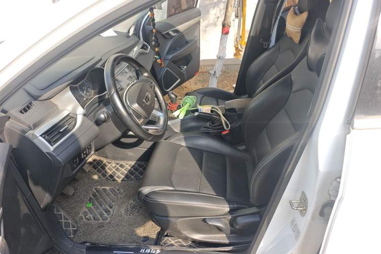 Used Geely Auto Emgrand 2019 Leading Edition 1.5L Manual Luxury Model China VI Standard