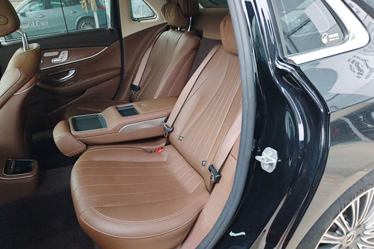 Used Mercedes-Benz E-Class 2022 E 300 L Luxury Model Left Rear Seat