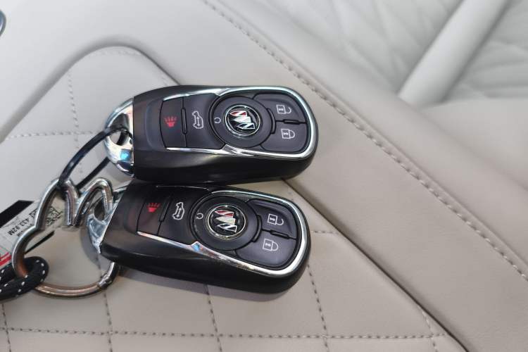 Used Buick GL8 2023 Land Executive Class 652T Luxury Model Vehicle Key