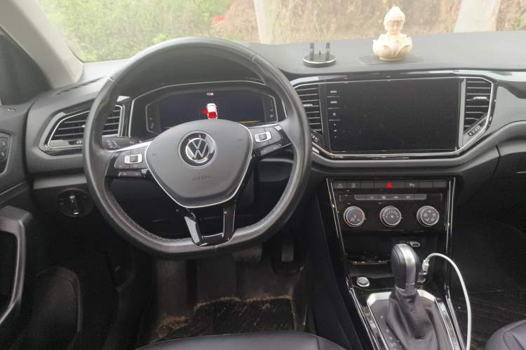 Used Volkswagen T-ROC 2022 280TSI DSG Two-Wheel Drive Comfort PLUS Steering Wheel