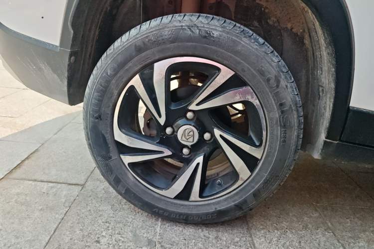 Used Baojun 510 2017 1.5L Manual Luxury Model Exterior 5