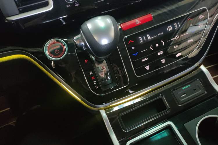 Used Honda Elysion 2019 2.0L Hybrid Luxury Edition
