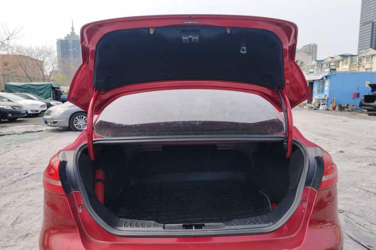 Used Ford Focus 2015 Sedan EcoBoost 125 Manual – Ultra-Style Edition
