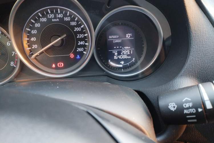 Used Mazda Atenza 2015 2.0L Blue Sky Luxury Edition