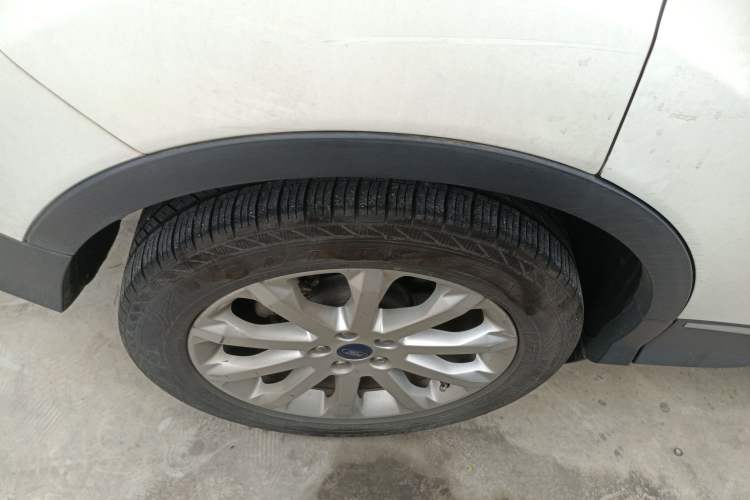 Used Ford Kuga 2015 1.5L GTDi Four-Wheel-Drive Elite Model
