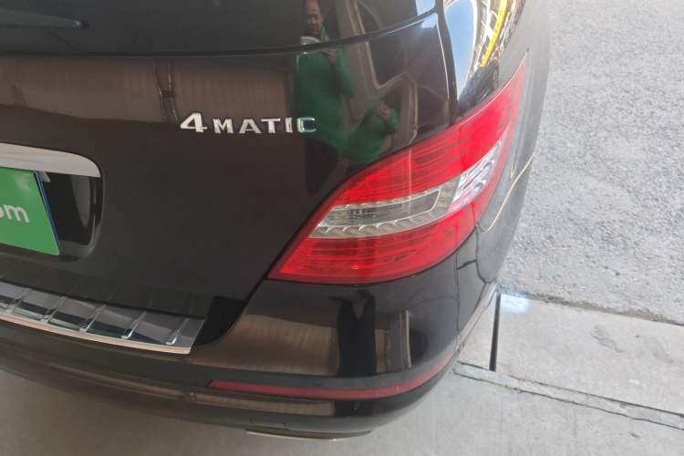 Used Mercedes-Benz R-Class 2017 R 320 4MATIC Business Edition Prestige Model