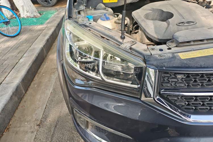 Used Chery Tiggo 3X 2018 1.5L Automatic Luxury Edition Right Front Headlight