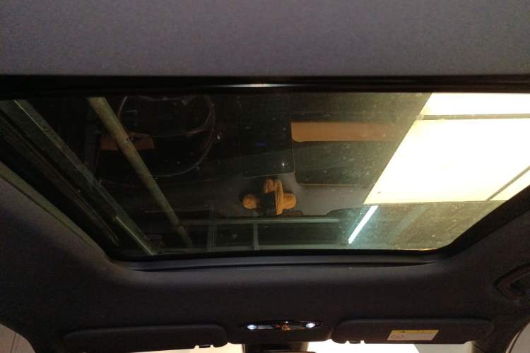 Used Geely Galaxy L7 2024 1.5T 115 km PLUS Dragon Edition Headliner