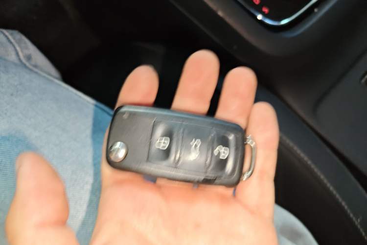 Used Volkswagen Sagitar 2017 230TSI Automatic Comfort Version