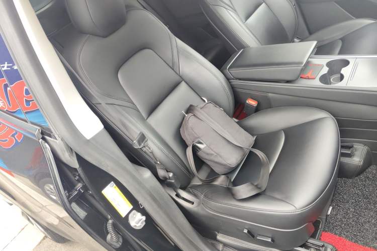 Used Tesla Model Y 2022 Rear-Wheel-Drive Version
