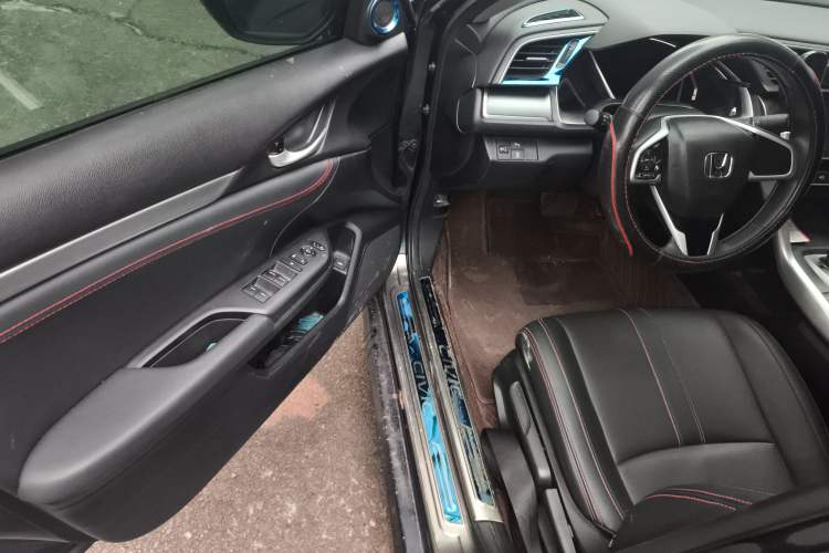 Used Honda Civic 2016 220TURBO CVT Luxury Edition