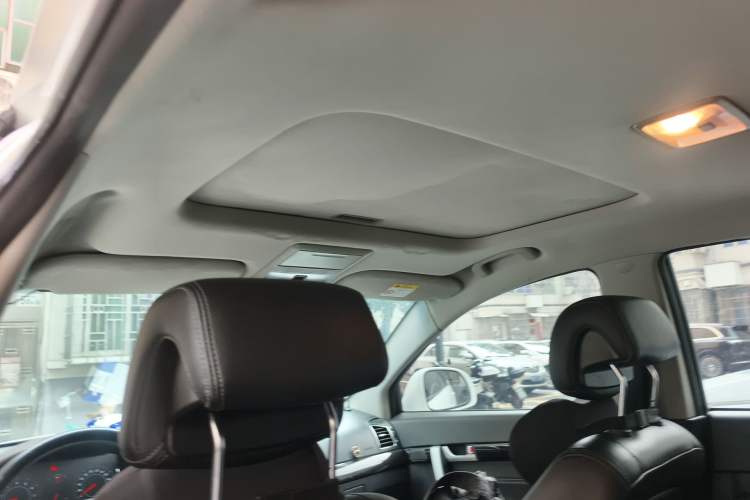 Used Chevrolet Captiva 2014 2.4L Two-Wheel Drive Urban Version 7 Seats
