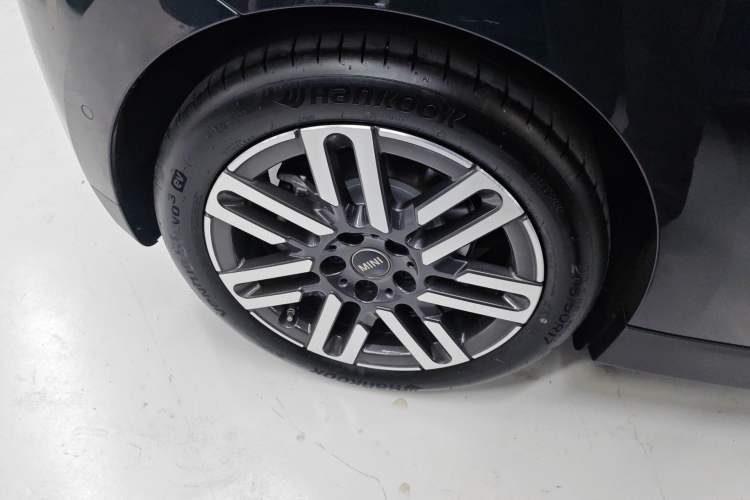 Used MINI Electric COOPER 2025 456km COOPER E Classic Style
