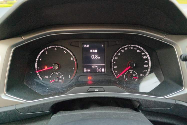 Used Volkswagen T-ROC 2018 230TSI DSG Two-Wheel Drive Advanced Version China V Standard Instrument Cluster