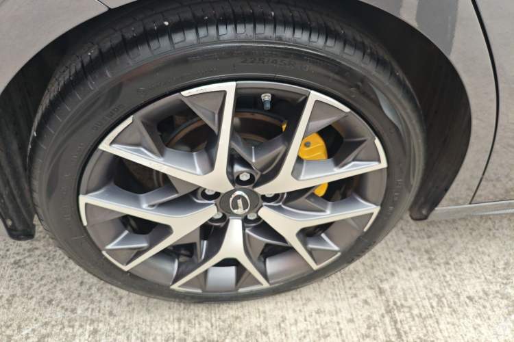 Used GAC Trumpchi EMPOW 2021 270T DCT J15 Version Right Rear Wheel Hub