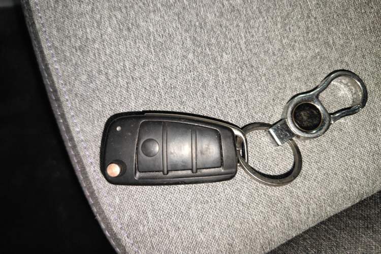 Used Chery QQ Ice Cream 2022 120km Conical Shape Lithium Iron Phosphate