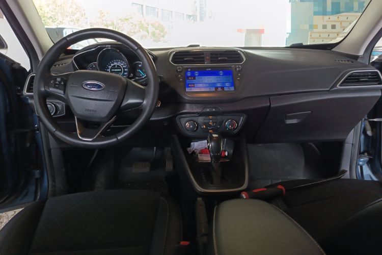 Used Ford Escort 2019 1.5L Automatic Enjoyment Model Center Console
