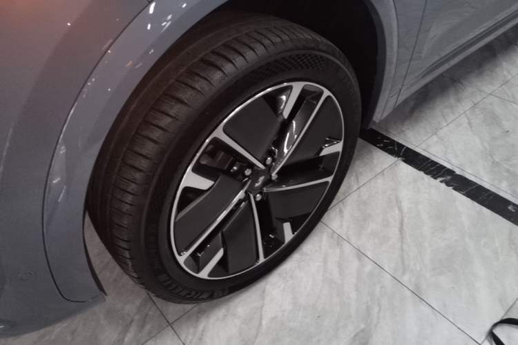 Used Li Auto L7 2025 Max Smart Refresh Edition
