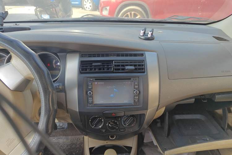 Used Nissan Geniss 2008 1.8L Manual Comfort Model Audio And AC Panel