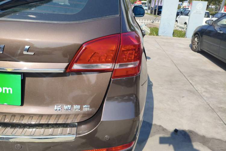 Used Haval H2 2016 Red Label 1.5T Manual Two-Wheel Drive Elite Model
