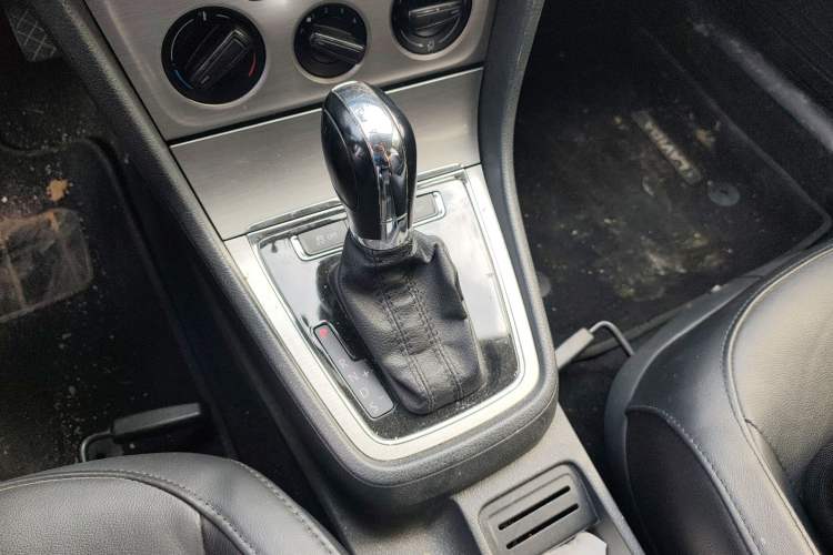 Used Volkswagen Lavida 2013 Restyled Classic 1.6L Automatic Comfort Edition
