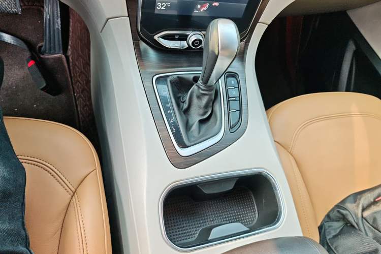 Used Huasong 7 2017 2.0T Automatic Standard Edition