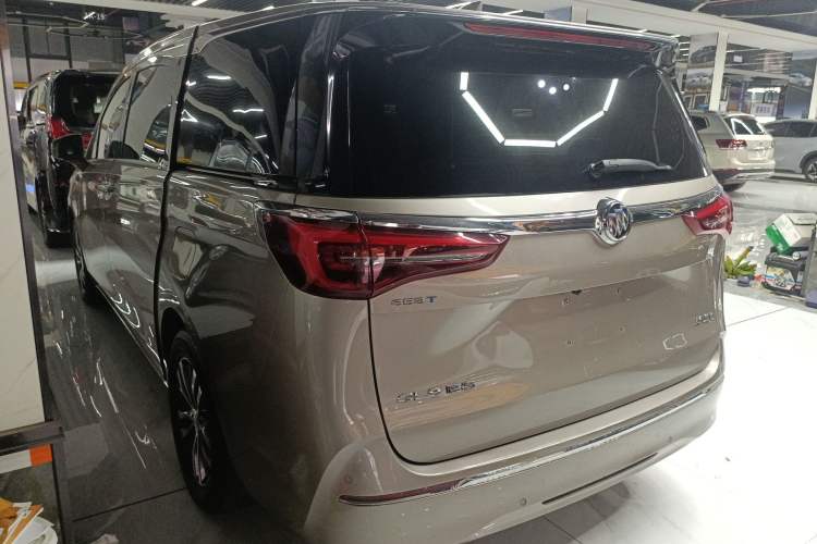 Used Buick GL8 2022 ES Landtrek 653T Comfort Edition