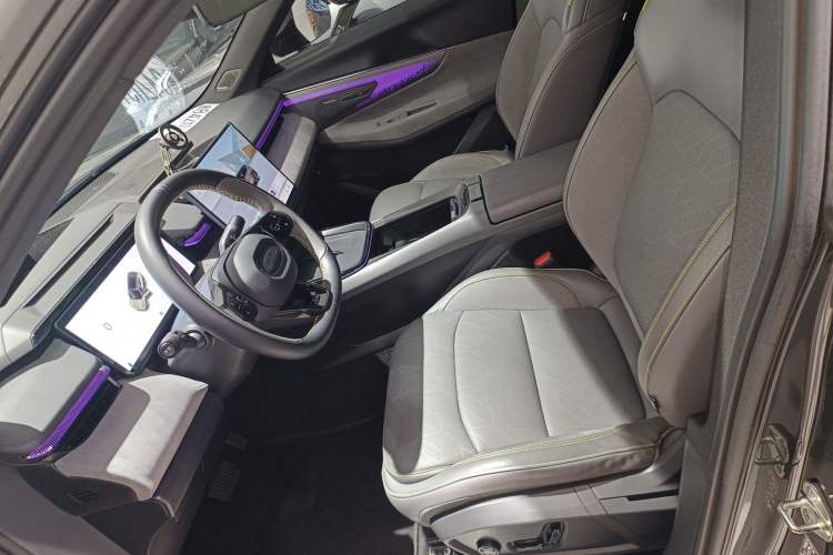 Used Lynk & Co 08 EM-P 2023 245km Ultra-Long Range Halo Left Front Seat