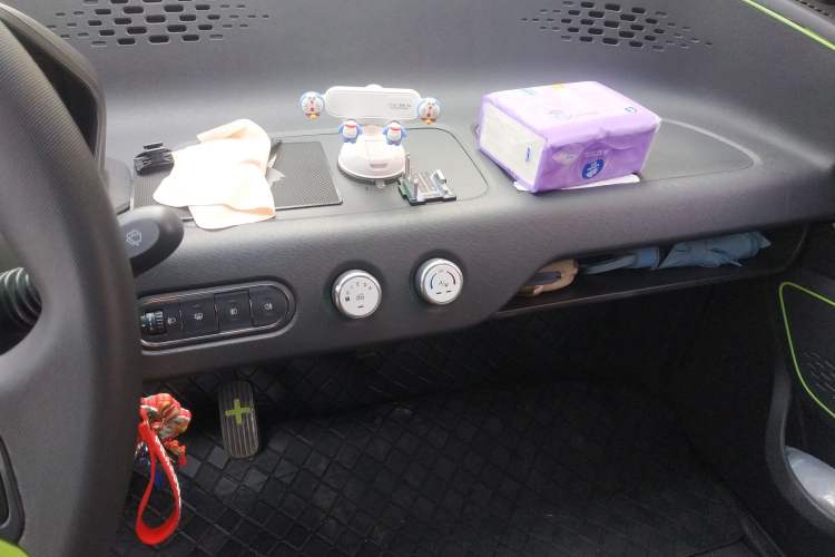 Used Baojun E100 2018 Intelligent Drive Edition Audio And AC Panel