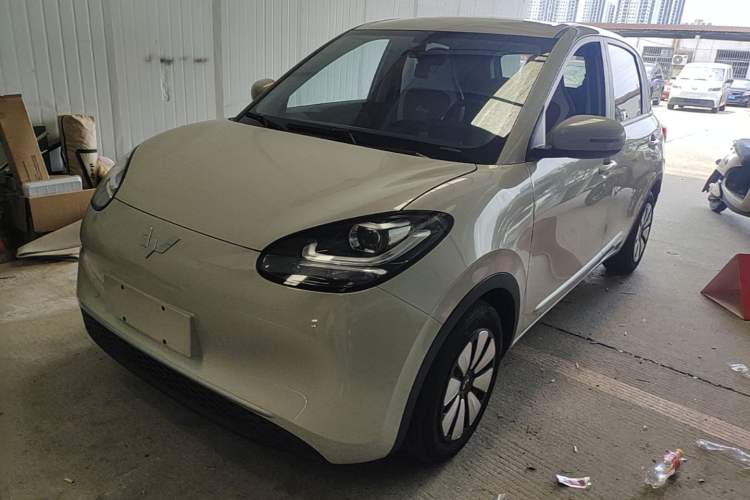 Used Wuling Bingo 2023 203km Light Edition Guazi used car, China used car export, Used car for sale, Used Wuling cars, Cheapest cars for sale, Electric vehicle, New energy car