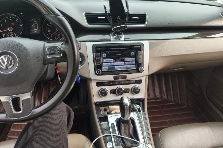 Used Volkswagen Magotan 2012 Facelift 2.0 TSI Prestige Model