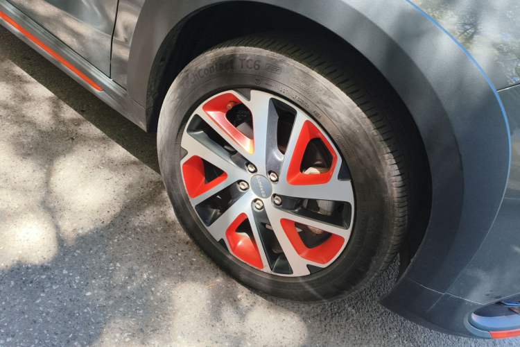 Used Lynk & Co 02 New Energy 2021 1.5T PHEV Pro Right Front Wheel Hub