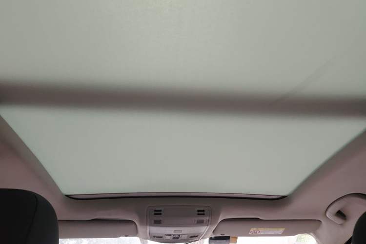 Used Volkswagen T-ROC 2019 280TSI DSG Two-Wheel Drive Comfort Version China VI Standard Headliner