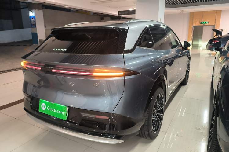 Used Zeekr 7X 2025 100kWh Long-Range All-Wheel Drive Intelligent Driving Version