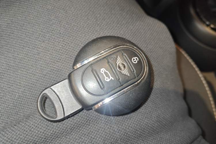 Used MINI 2022 1.5T ONE Five-Door PLUS Interior 1