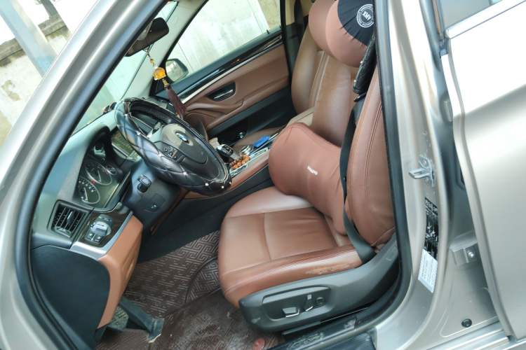 Used BMW 5 Series 2013 530Li Leading Model
