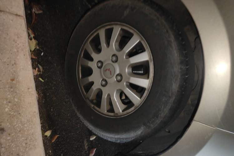 Used Wuling Rongguang V 2016 1.5L Standard Version
