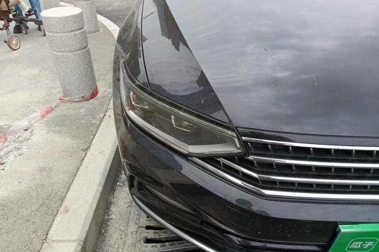 Used Volkswagen Magotan 2023 2 Million Units Limited-Edition 280TSI DSG Comfort Version
