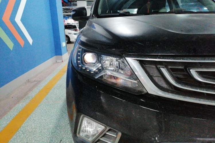 Used Geely Auto Vision X6 2016 1.8L Manual Luxury Model
