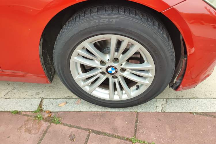 Used BMW 3 Series 2013 320Li Fashion Model
