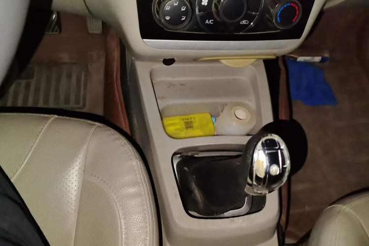 Used BAIC Changhe M50S 2018 1.4L Business Class (Leaf Spring) K14B-F Gear Lever