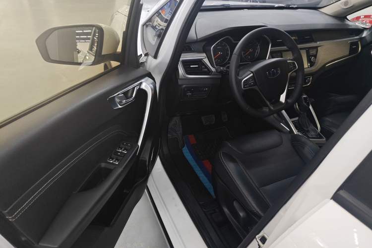 Used Geely Auto Vision X3 2017 1.5L Automatic Luxury Model Driver Seat