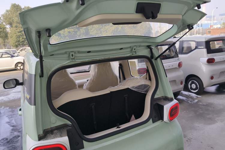 Used Wuling Hongguang MINIEV 2024 3rd Generation 215km Youth Edition
