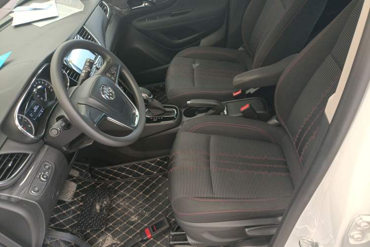 Used Buick Encore 2018 18T Automatic Two-Wheel Drive Urban Fashion Model